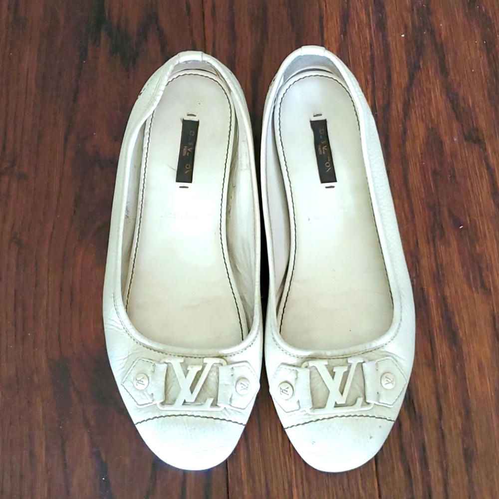 Louis Vuitton IVORY Ballet Flats